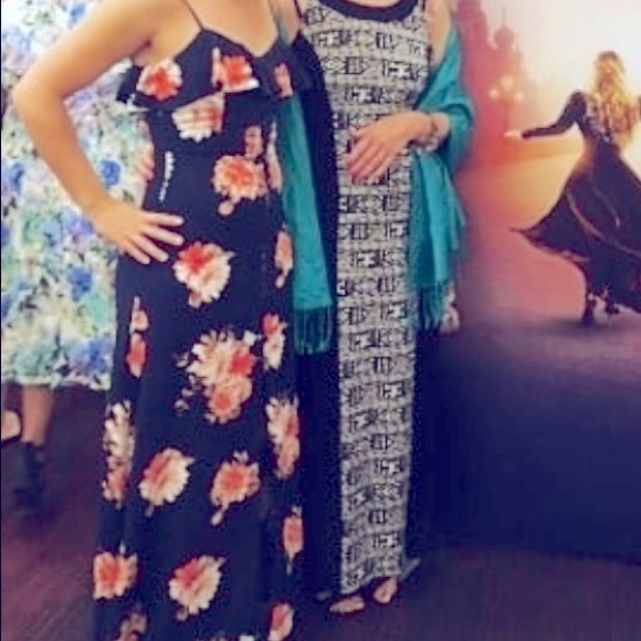 Flower Button Up Dress - Picture 4 of 6